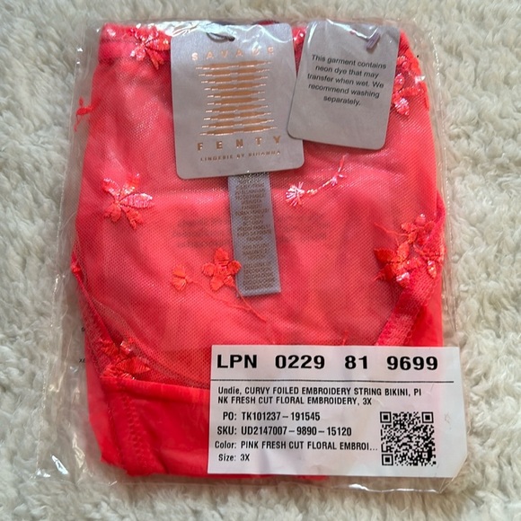 Savage X Fenty Curvy Foiled Fresh Cut Floral Embroidery String Bikini 3X NWT - Picture 6 of 6